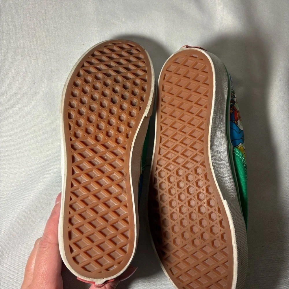 Kids size 3 Sesame Street Vans shoes, #O952